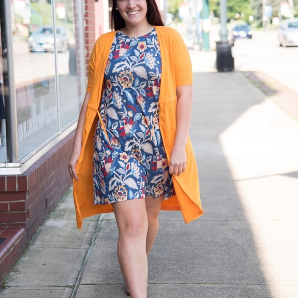 Jamby Styles Cardigans - Picture 2 of 4